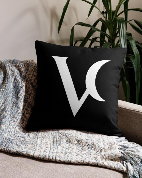 Varéluna: The VARÉ Crest™