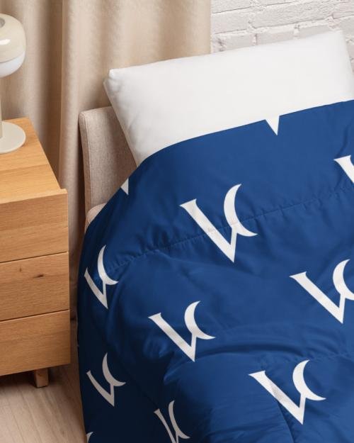 Varéluna: The VARÉ Crest™ – Comforter – Dark Cerulean & White